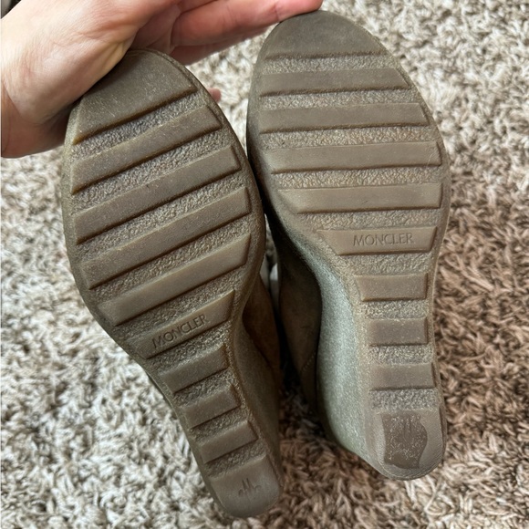 Moncler shoes size 9 very comfy and sty - Picture 6 of 9